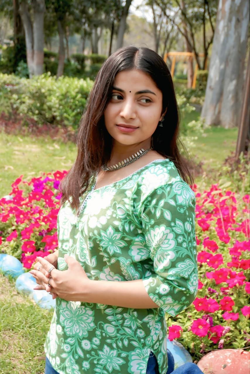 Women’s Floral Short Kurti Top – Casual Daily Wear | Soft Cotton | 3/4 Sleeve