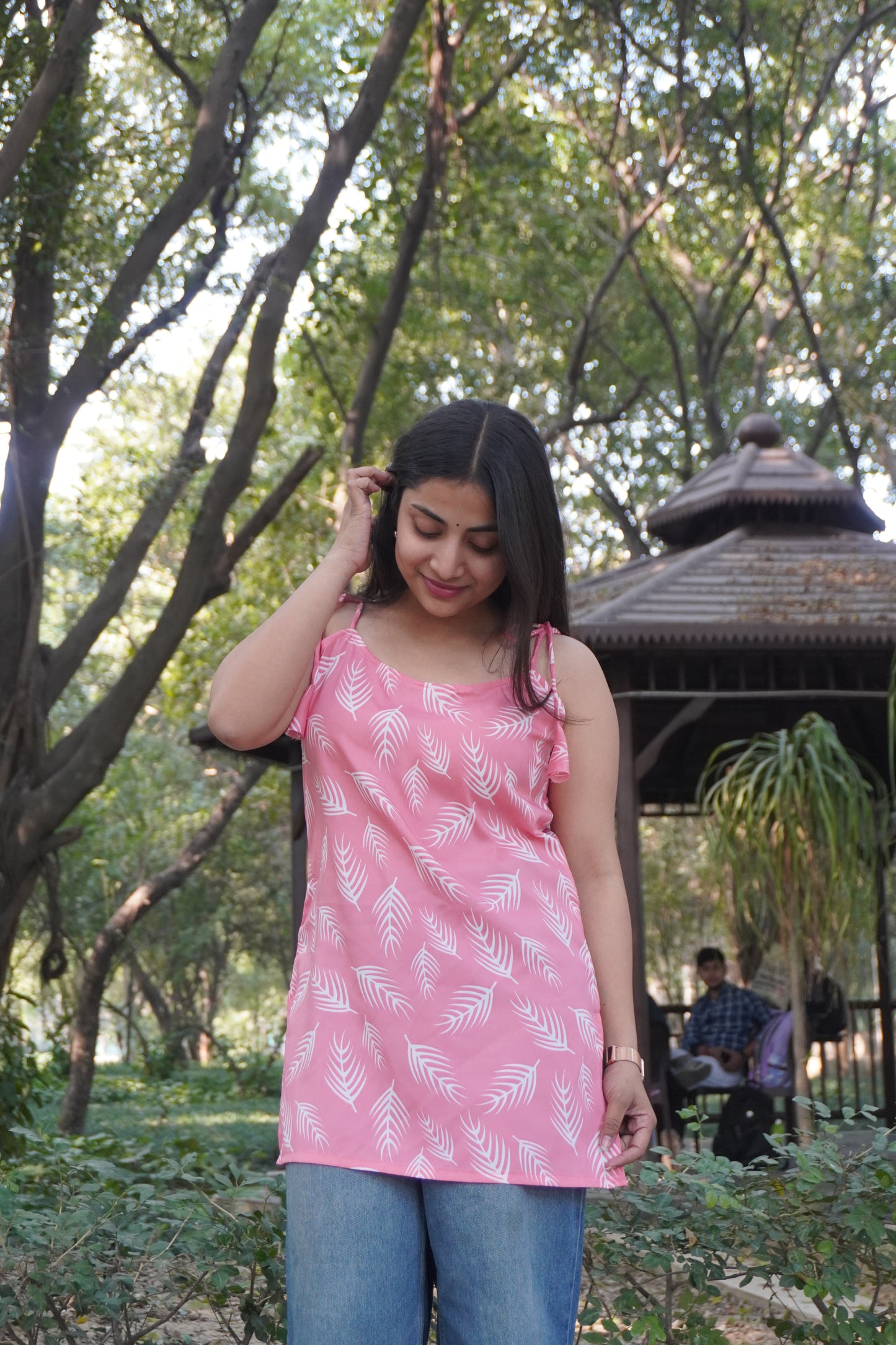 Pink Leaf Print Sleeveless Kurti Top